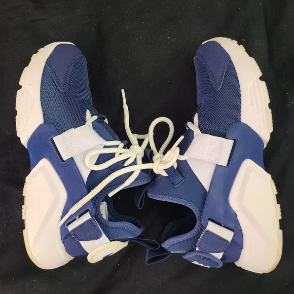 Nike Air Huarache City Low 5 Mesh Breathable White Blue AH6804-400 US size 6 - Picture 1 of 4